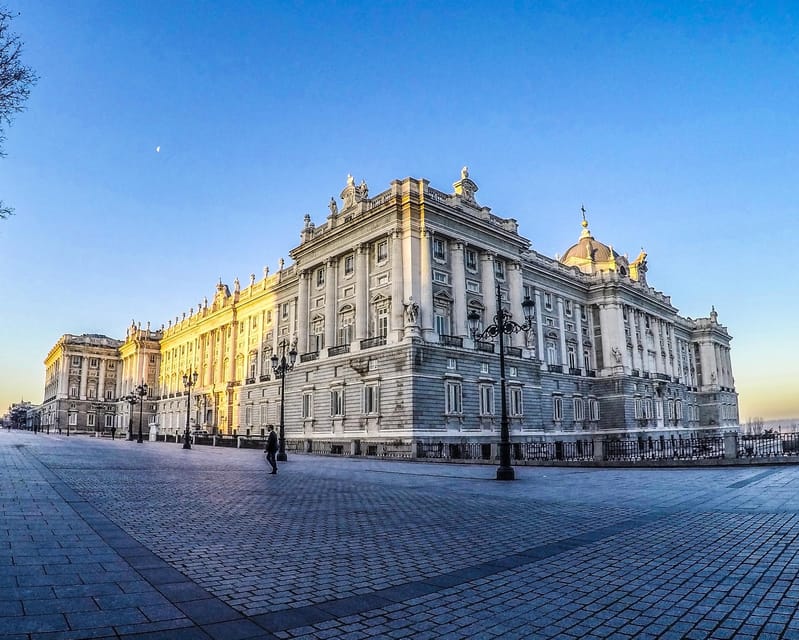 Experience Royal Luxury in Madrid's Palacio Real - Key Points