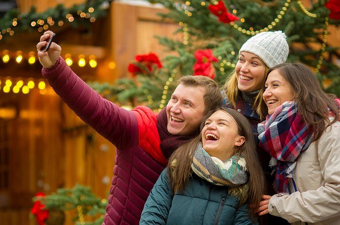 Experience the season with a scavenger hunt in Madison with Holly Jolly Hunt - The Sum Up