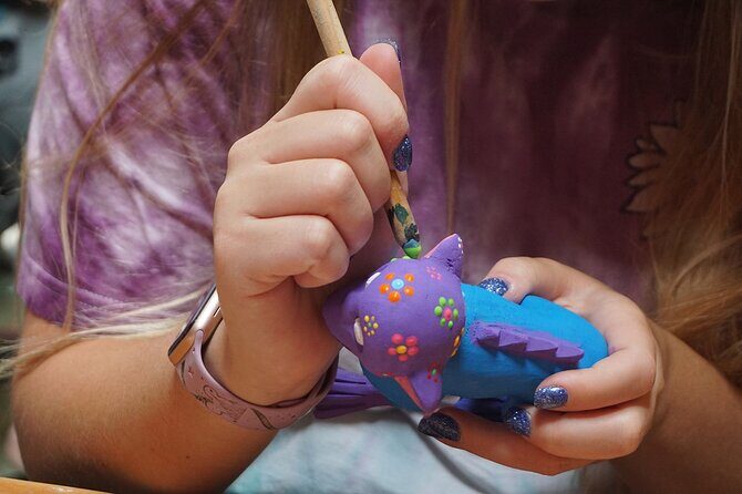 Experience Traditional Alebrije Painting from Oaxaca State - A Close Look at the Experience