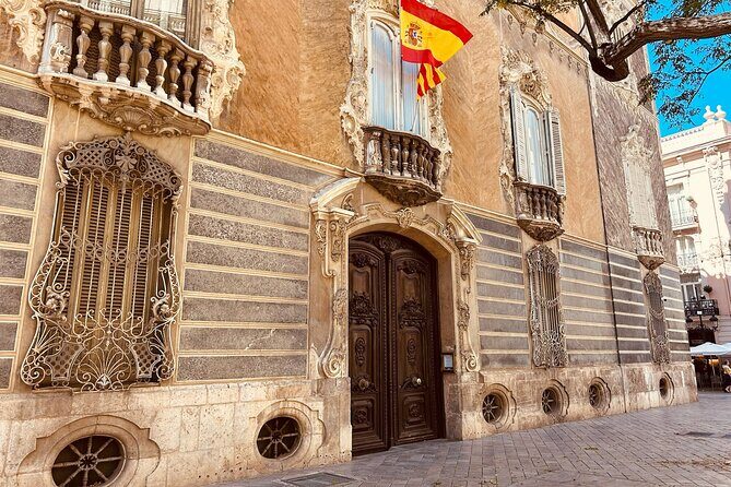 Experience Valencias Historical Heart: A Self-Guided Audio Tour - Navigating the Itinerary: What to Expect