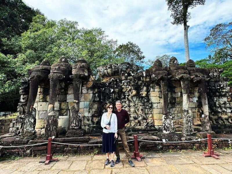 Explore Angkor Tour with Sunset - Stop 1: Angkor Wat