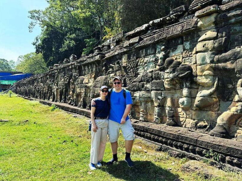 Explore Angkor Tour with Sunset - Stop 5: Lunch Break