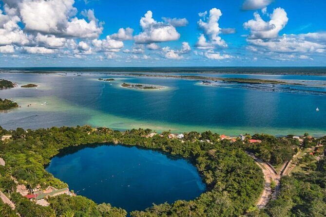 Explore Bacalar with Cancun Bus Shared Transport - Key Points