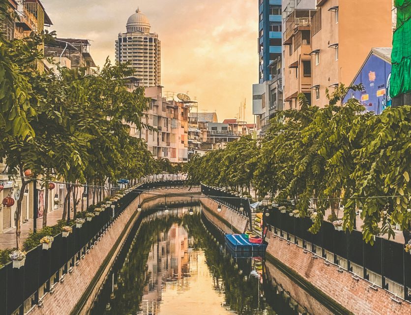 Explore Bangkoks Hidden Alleys, Night Street Market & Sites - Key Highlights