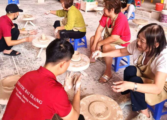 Explore Bat Trang Village & Ceramics Factories / Local Guide - Tips for Your Visit to Bat Trang