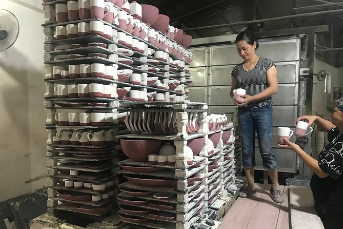 Explore Bat Trang Village & Ceramics Factories With Local Guide - Visit to Ceramics Factories