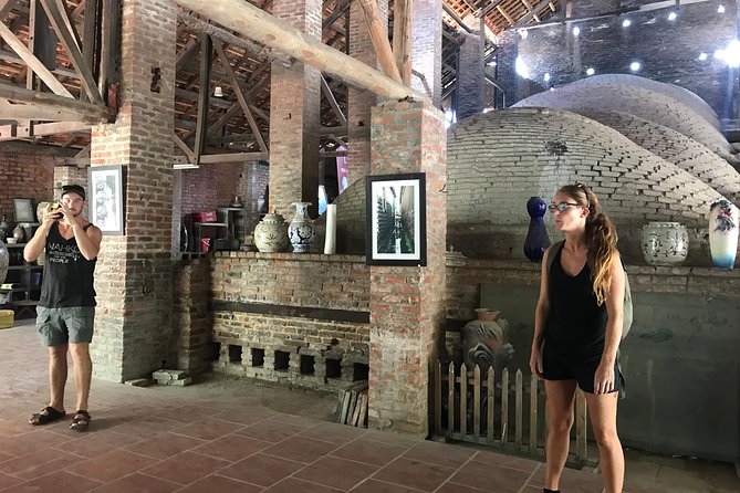 Explore Bat Trang Village & Ceramics Factories With Local Guide - Local Cuisine at Bat Trang