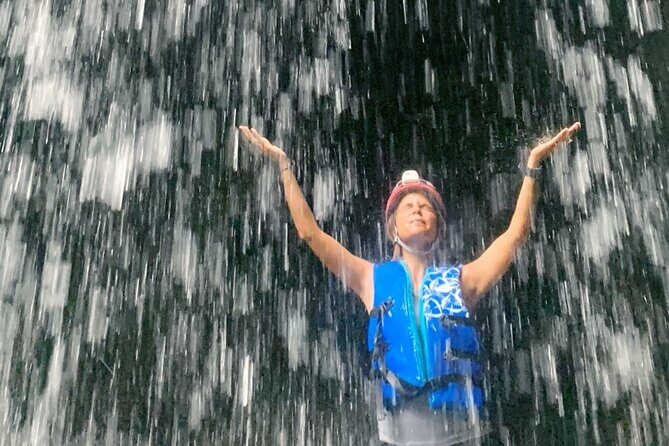 Explore Cuevas Charco Azul, Arenas and Playa de Aguas Cristalinas - Key Points