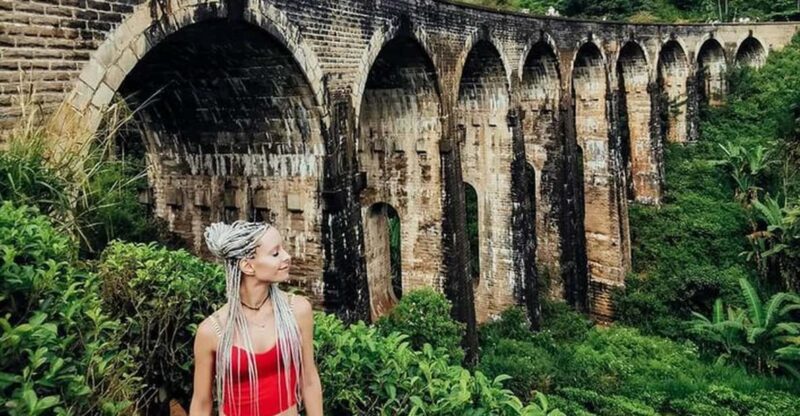 Explore Ellas Charm : Tuk Tuk Transfer to Nine Arch Bridge - Drivers Local Expertise