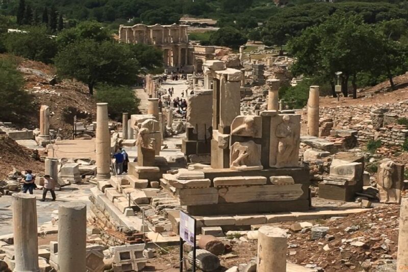 Explore Ephesus: Virgin Marry & Artemis With Lunch & Ticket - Key Attractions to Visit