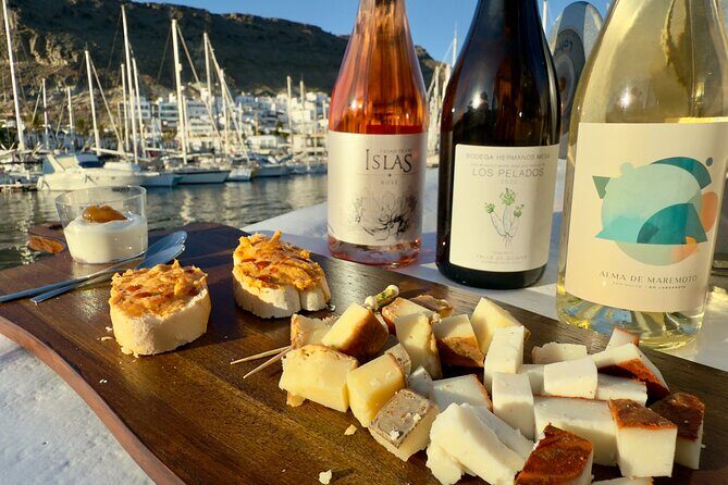 Explore Gran Canaria: Boat Tour with Wine & Local food Tasting - Exploring Gran Canaria: An Engaging Boat Tour with Wine & Local Food Tasting