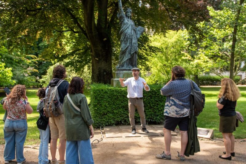 Explore Hemingway'S Paris With an Actor-Guide - Literary Context and Influences