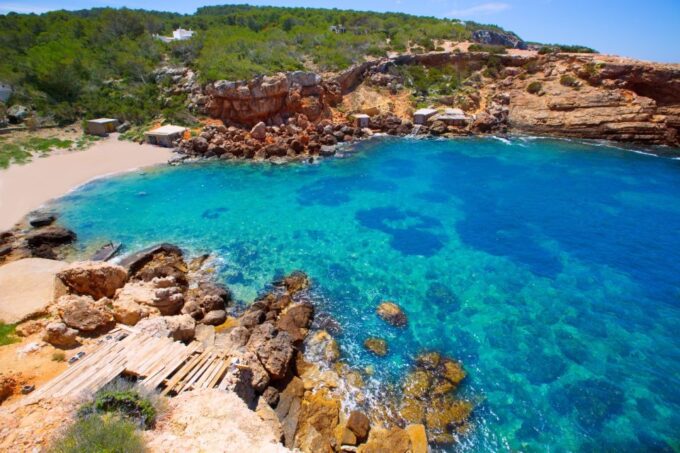 Explore Ibizas Hidden Coves: No-License Boat Rental - Accessibility and Suitability