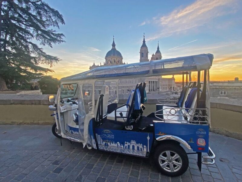 Explore Madrid’s Top Sights on an Electric Tuk-Tuk Tour - Iconic Landmarks and Architectural Wonders