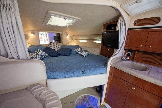 Explore Miami by Boat Rental - FAQ