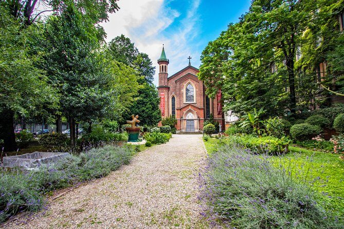 Explore Milan in 90 minutes with a Local - The Experience: What You Can Expect