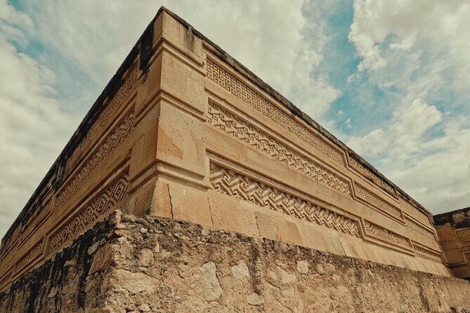 Explore Mitla by Bike. Archaeology, Caves and Rock Art - Key Points  