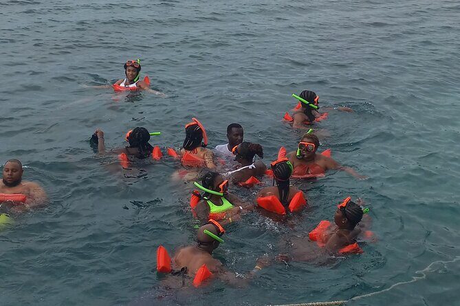 Explore Montego Bay Tour Bamboo Rafting Rum PelicanBar Rick'sCafe - Key Points