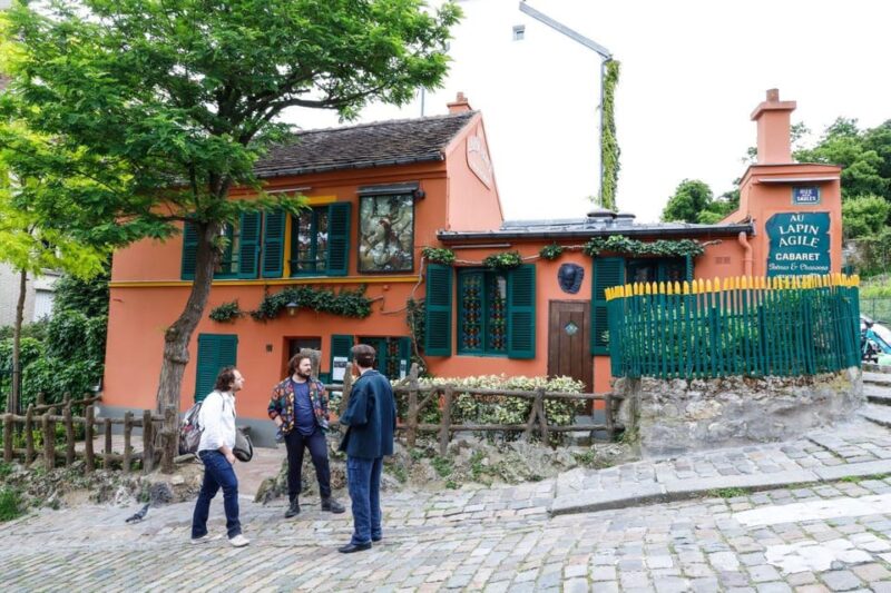 Explore Montmartre of the Impressionists With an Actor-Guide - Discovering Iconic Sites