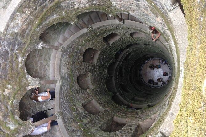 Explore Mystical Regaleira and taste Sintra´s delicacies - Frequently Asked Questions