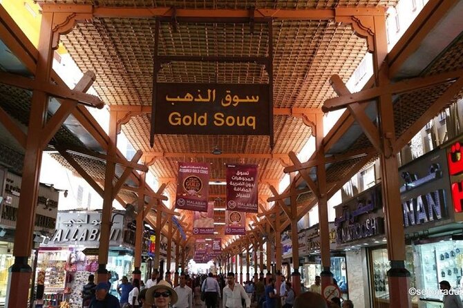 Explore Old Dubai Al Fahidi District Museums Markets Abra - Discover Al Fahidi District