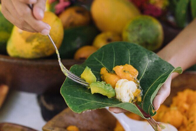 Explore old-fashioned Polynesian life and prepare a local meal - A Deep Dive into the Tour Experience