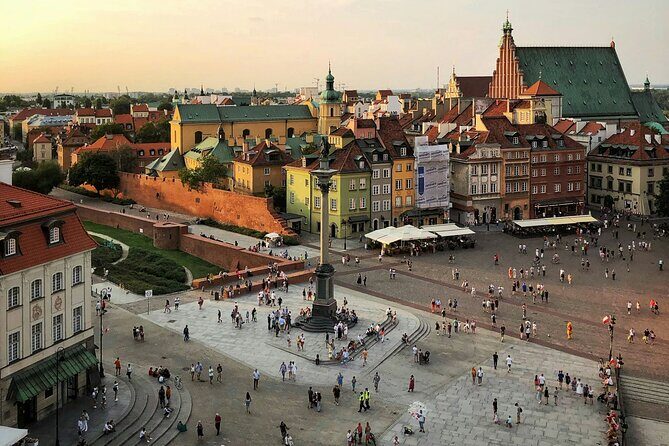 Explore Old town Warsaw with student of Art: Private Tour - Key Points