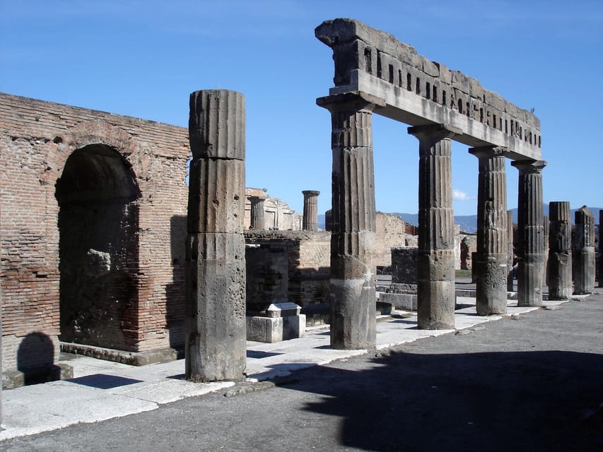 Explore Pompeii: Ruins, Forum & Ancient Villas Unveiled - Who Should Consider This Tour?