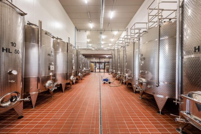 Explore & Savor: Dynamic Wine Tasting at Cantina Moscone - Getting There