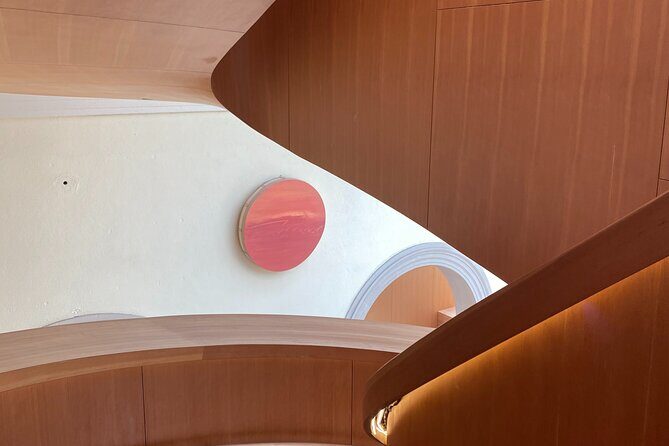 Explore the Art Gallery of Ontario with a Local Expert - A Closer Look at the Tour Experience