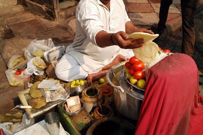 Explore the Beauty of Old Delhi & the Spice Market! - Visiting the Jama Masjid