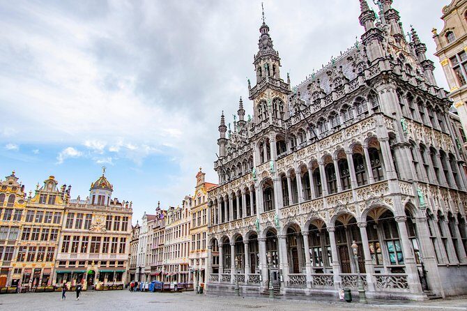 Explore the Instaworthy Spots of Brussels with a Local - Practical Tips