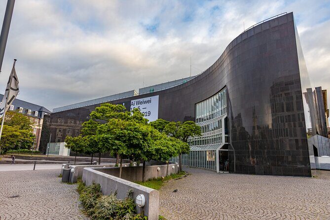 Explore the Instaworthy Spots of Dusseldorf with a Local - Practical Details