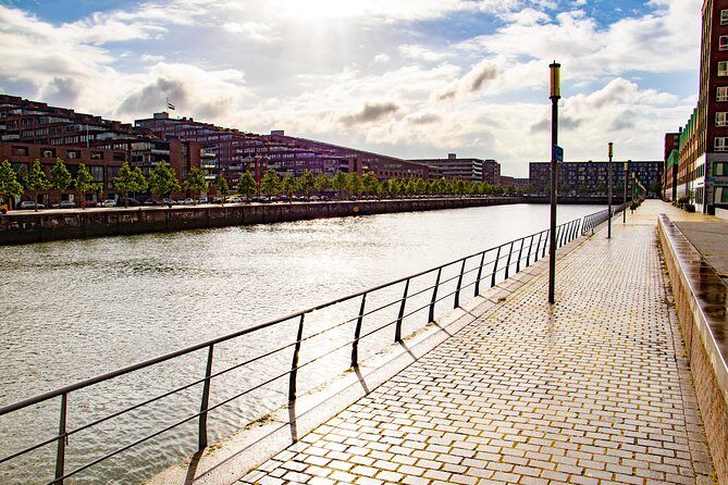 Explore the Instaworthy Spots of Rotterdam with a Local - Practical Details and Tips