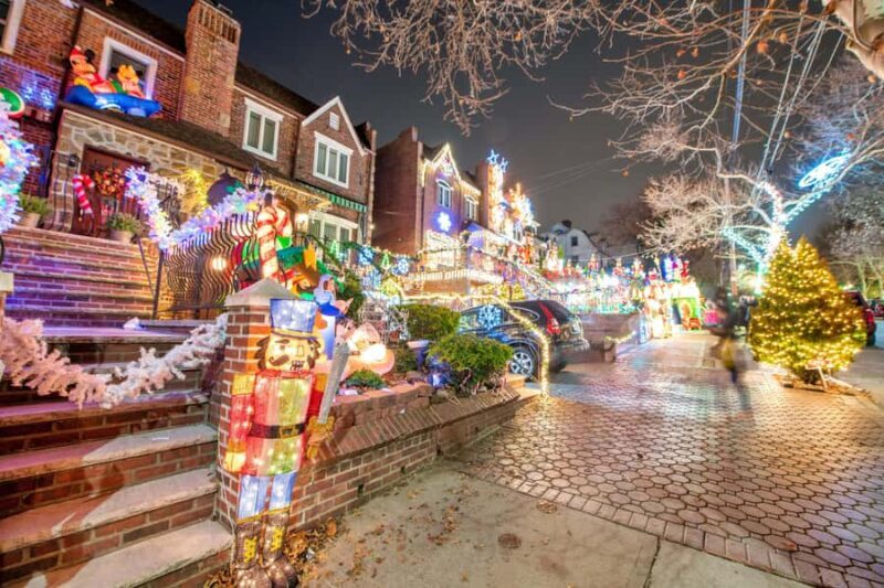 Explore the Magic of Christmas Lights in NYC's Dyker Heights - A Closer Look at the Tour Itinerary