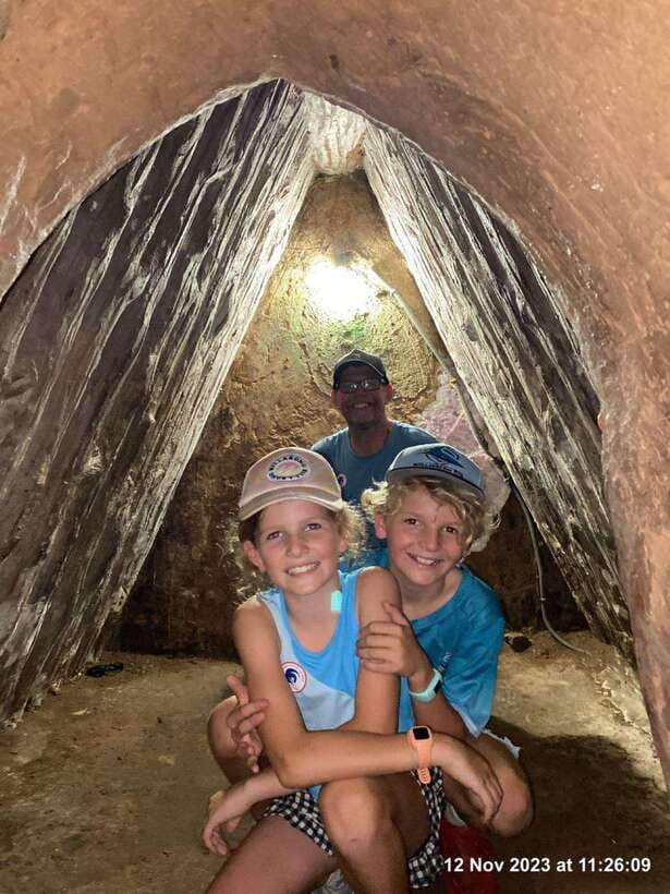 Explore Underground Tunnels in Cu Chi - Experiencing Local Cuisine