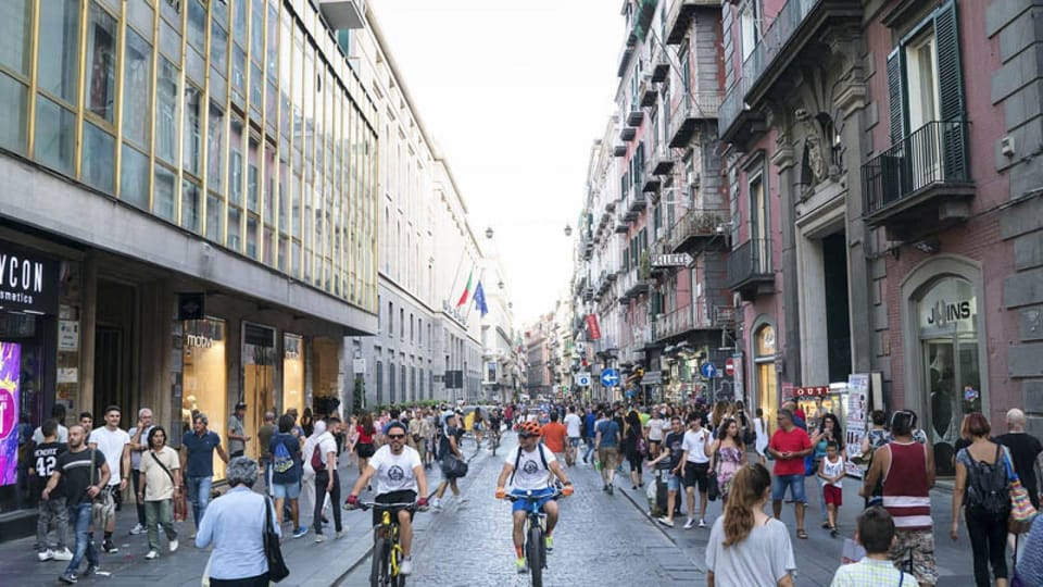 Explore Urban Art in Naples Vibrant Spanish Quarter Streets - Key Points