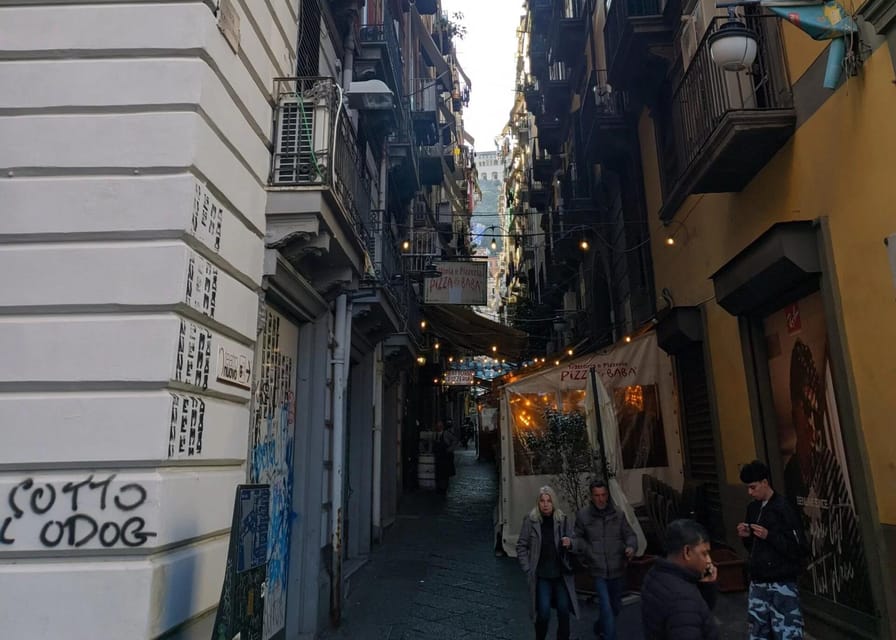 Explore Urban Art in Naples Vibrant Spanish Quarter Streets - Admiring Religious Icons and Their Cultural Significance