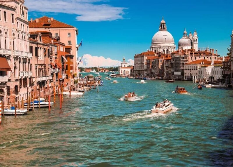Explore Venice: Walking Tour and Gondola - Who Should Consider This Tour?