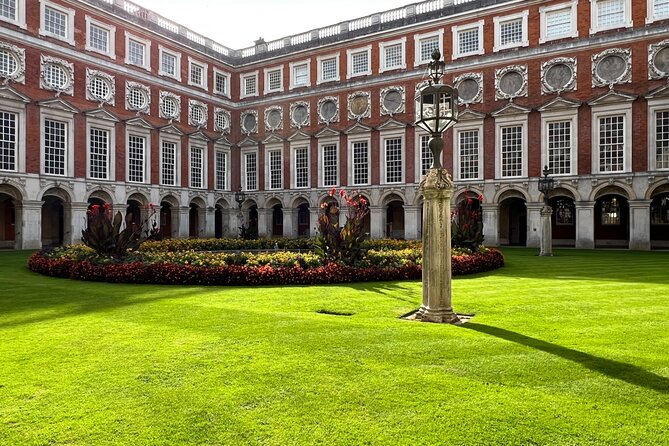 Explore Windsor Castle and Hampton Court Palace - Ask Away