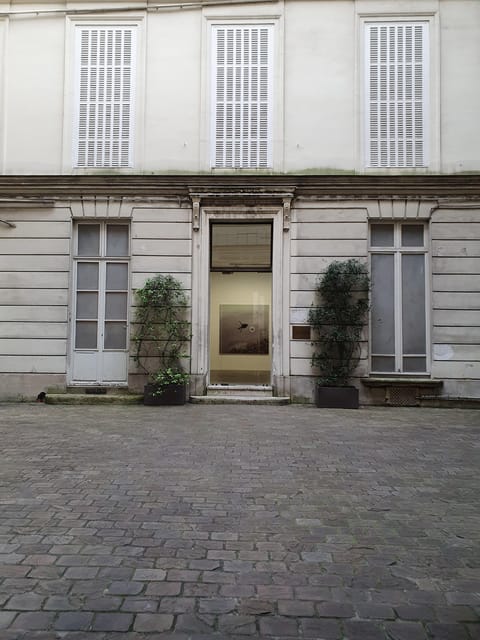 Exploring Contemporary Art Galleries - Personalized Advice on Discovering Parisian Art Venues