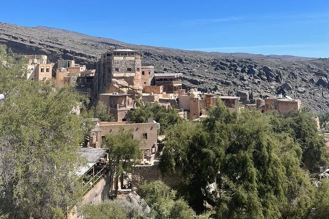 Exploring Oman - Nizwa Souq, Misfah Al Arbyeen - Local Cuisine and Dining