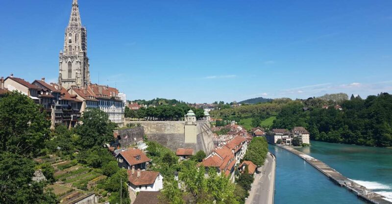 Exploring UNESCO Gem: Private 3-Hour Walking Tour of Bern - Witnessing the Majestic Münsterplattform