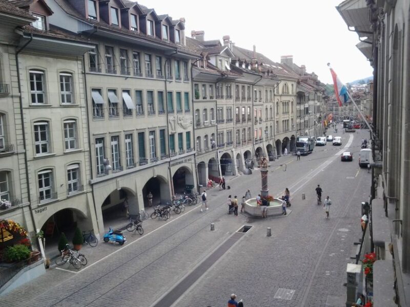 Exploring UNESCO Gem: Private 3-Hour Walking Tour of Bern - Exploring the Historic Bern Town Hall