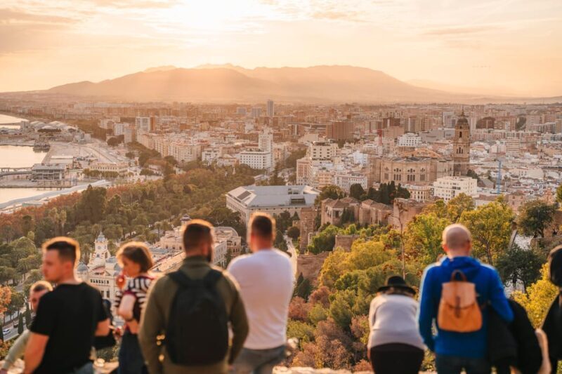 Express tuktuki tour in Malaga: Gibralfaro Viewpoint and Photography - An Efficient Introduction to Malaga’s Top Sights