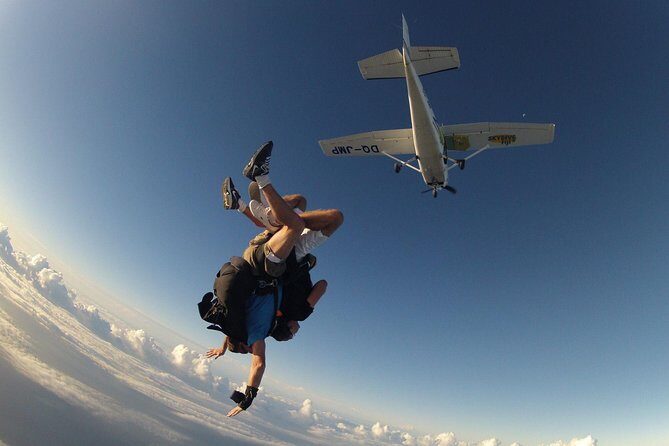 Extreme 12000ft Tandem Jump (45 seconds free fall) - Who Will Love This Experience?
