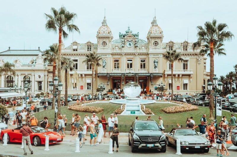 Eze and Monaco: Full Day Shared Tour 7h - Monaco: Princes Palace and Changing of the Guard