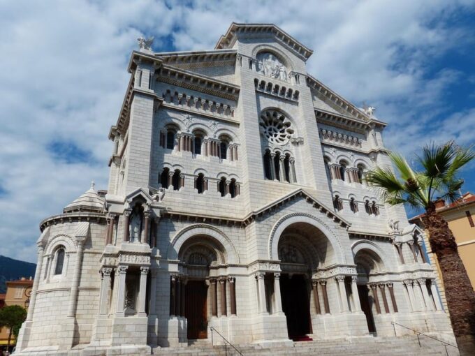 Eze and Monaco: Full Day Shared Tour 7h - Tour Features