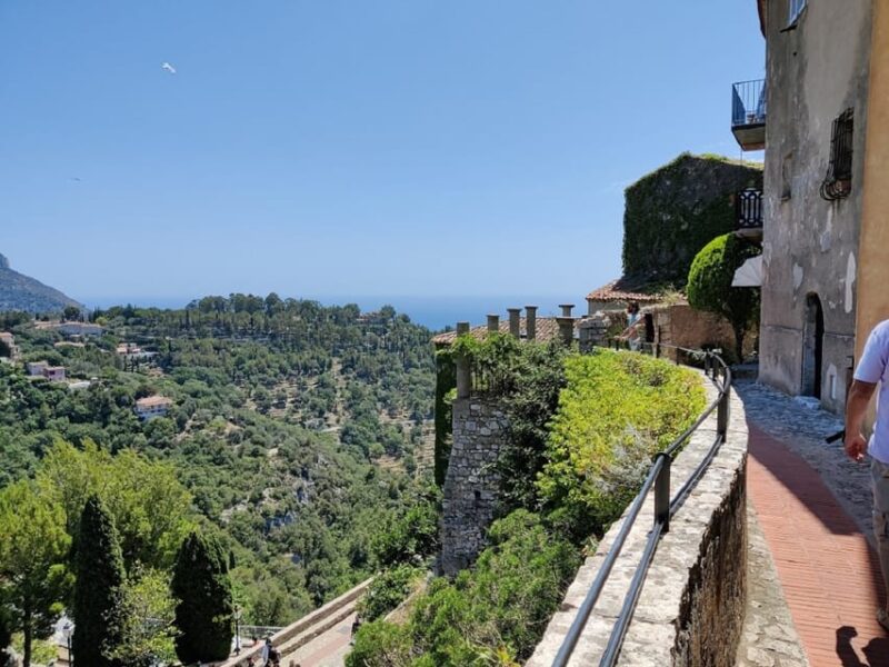 Èze: Walking Tour With a Local Guide - Itinerary Highlights