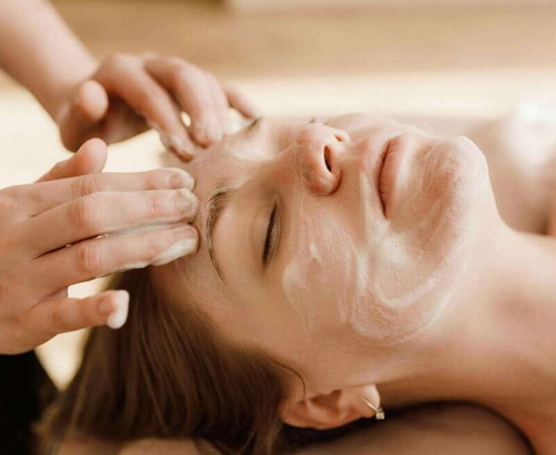 Facial Treatments with Villa, Hotel and Home Services - Why Consider a Mobile Facial Treatment in Bali?